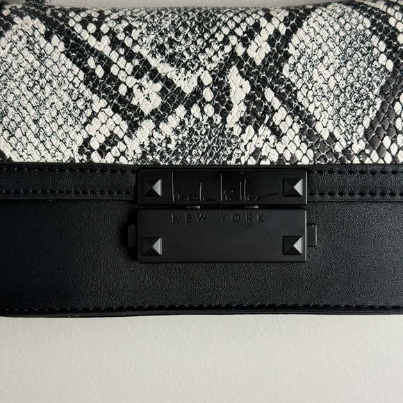 Nicole Miller black and white crossbody bag - Picture 4 of 6